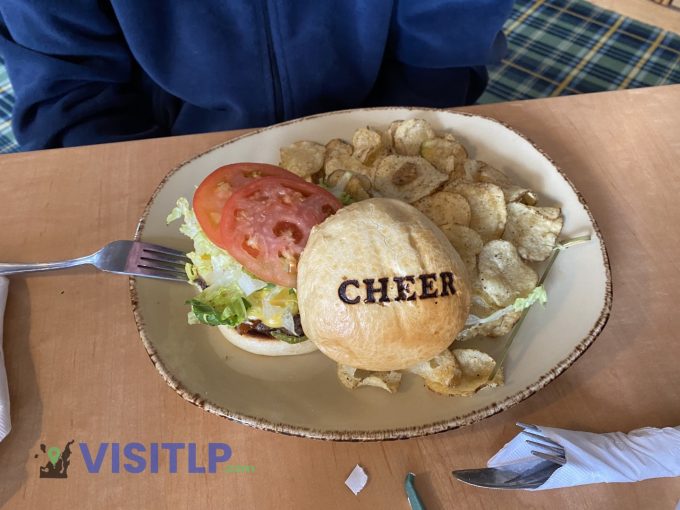 Cheeseburger at Leland Lodge
