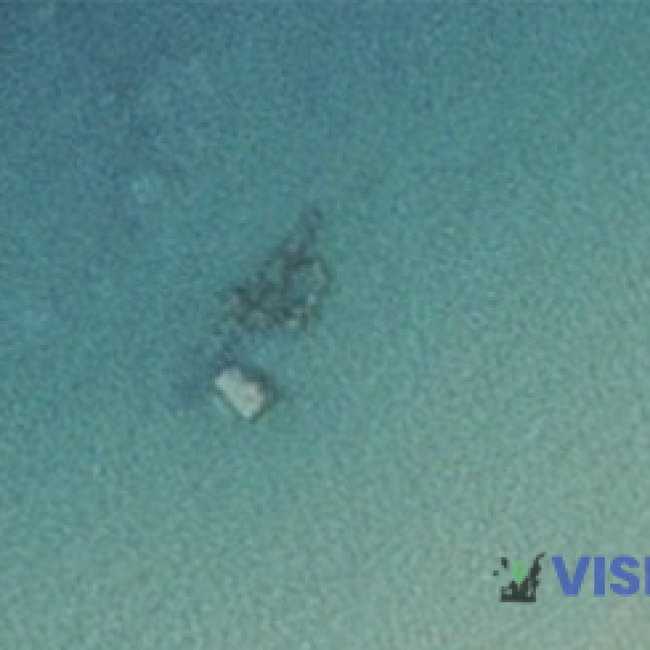 What shipwrecks are off the coasts of the Leelanau Peninsula?